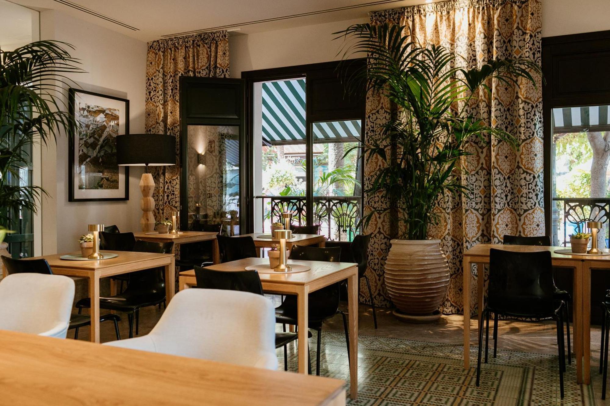 Hotel Estepona Plaza Luaran gambar