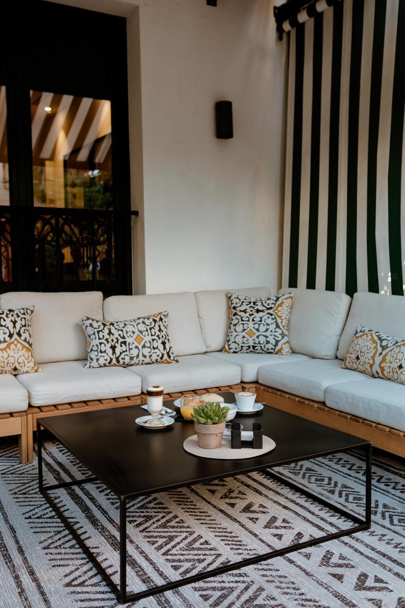 Hotel Estepona Plaza Luaran gambar